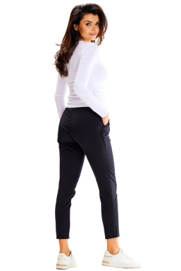 Spodnie damskie dopasowane regulowane gumą i sznurkiem czarne A600