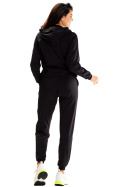 Spodnie damskie dresowe sportowe wiązane z gumką i kieszeniami czarne A608